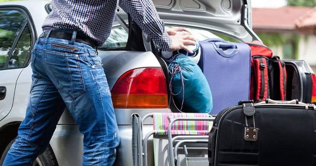 Lo que no puede faltar en tu maletero para un viaje sin contratiempos